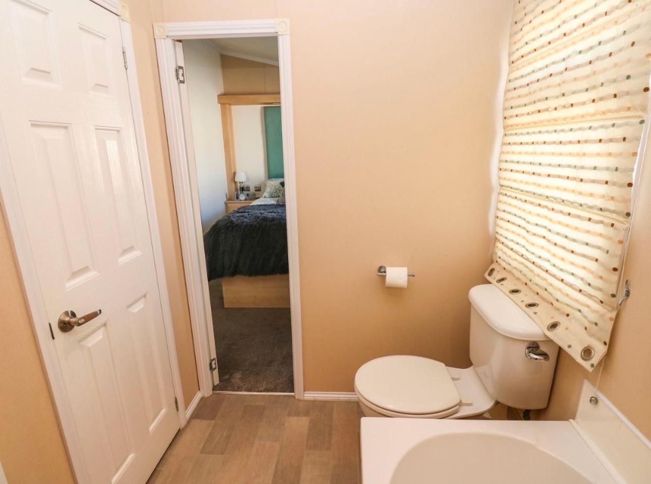 A And C Lodge Plot 21 2 Double Bedrooms Plot 21 With Hot Tub 1 Pet Only No Commercial Vans 4Pm Check In High Hesket 外观 照片